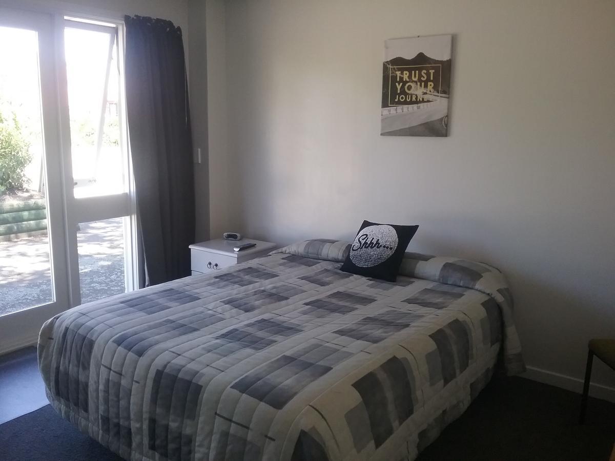Leopard Hotel Waipukurau Exteriör bild